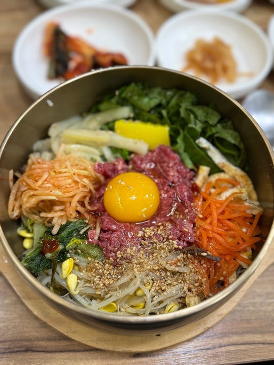 전주 비빔밥 (Jeonju Bibimbap)