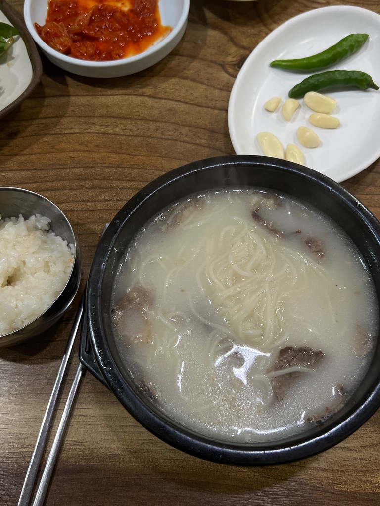 신촌돌솥설렁탕 꼬리곰탕 - 연산동 설렁탕 | 뽈레 Polle