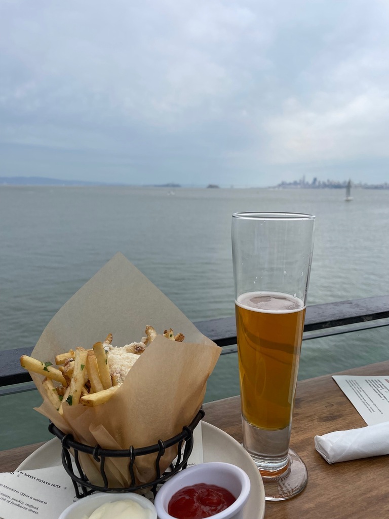 Barrel House Tavern 뽈레 Polle