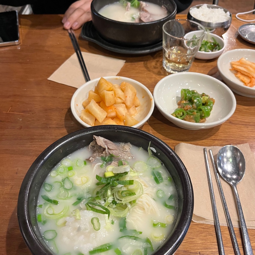 한촌 설렁탕 구로지밸리몰점 - 구로디지털단지 설렁탕 | 뽈레 Polle