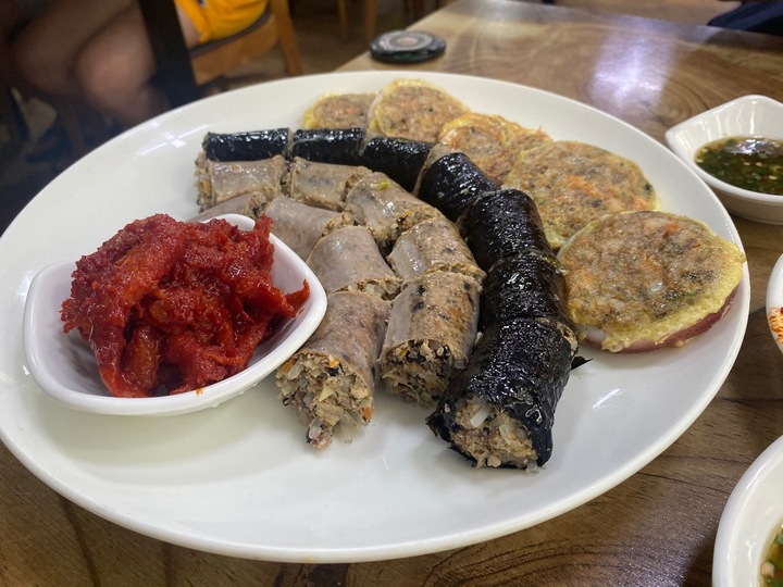 속초진짜순대 (Sokcho Jinjja Sundae)