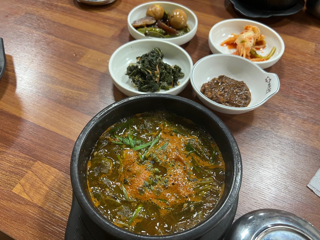 두천 송어회매운탕 괴산 올갱이해장국 - 칠성면 생선요리 | 뽈레 Polle